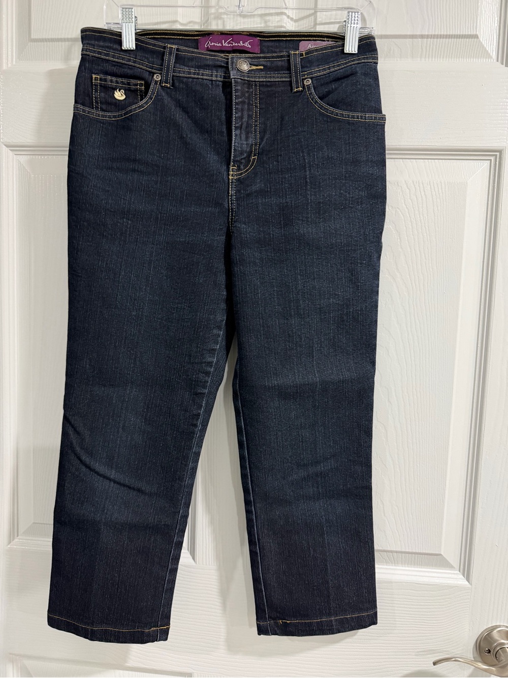 Gloria Vanderbilt Dark Wash Straight Leg Women's Capris